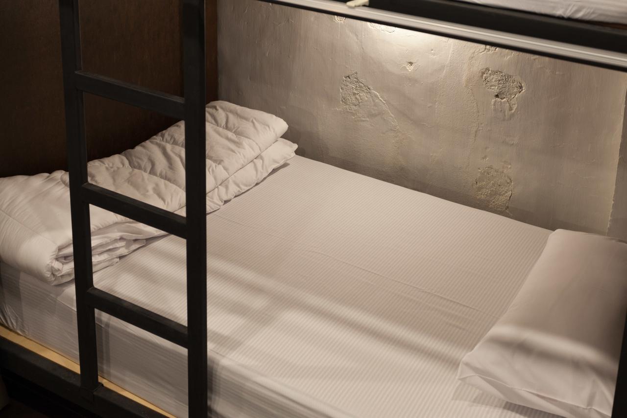 Feel Good Hostel Пхукет Екстер'єр фото